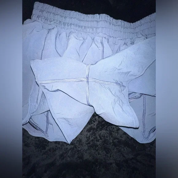 Lululemon hotty hot shorts size 6 high rise 4” inseam - Picture 4 of 8